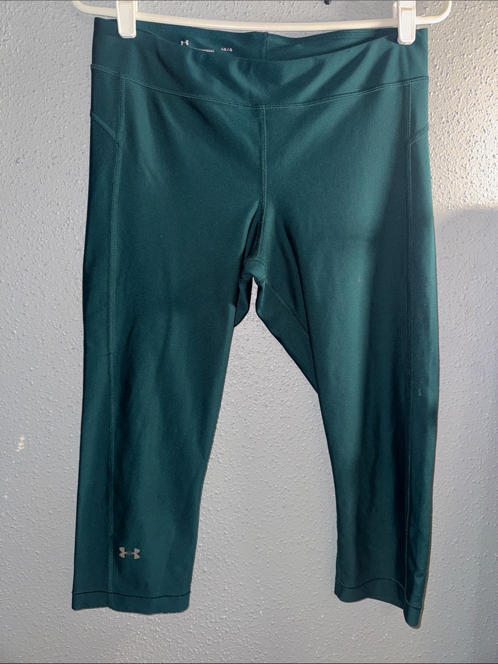 Under Armour Dark Teal Cropped Performance Leggings
